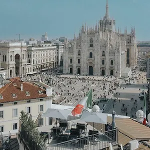 Prestige Boutique - Piazza Duomo View Milan