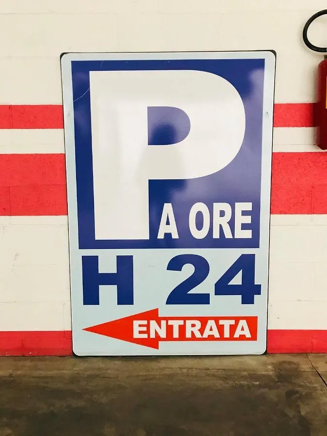 San Giovanni Apartment 80 Mq Rome